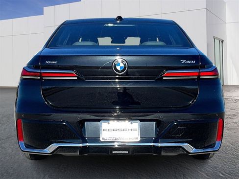 Used 2025 BMW 740i xDrive 740i xDrive image 6