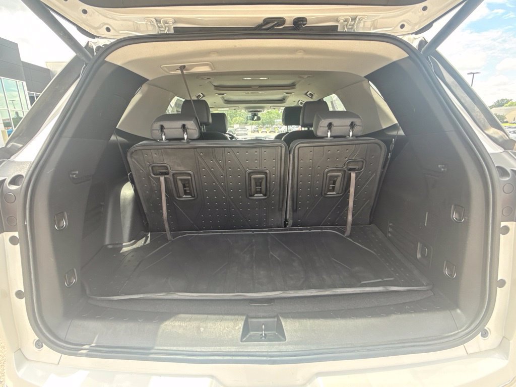 Used 2021 Chevrolet Traverse Premier AWD/4WD image 10