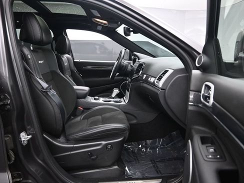 Used 2020 Jeep Grand Cherokee SRT AWD/4WD image 29