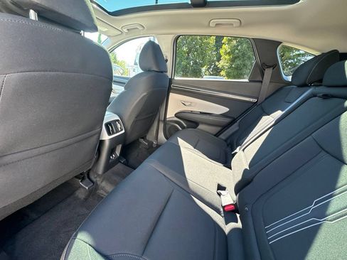 Used 2022 Hyundai Tucson SEL w/ Cargo Package AWD/4WD image 18