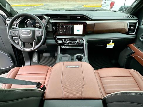 New 2026 GMC Sierra 2500 Denali Ultimate image 3