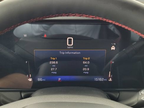 Used 2025 Chevrolet TrailBlazer RS FWD image 23