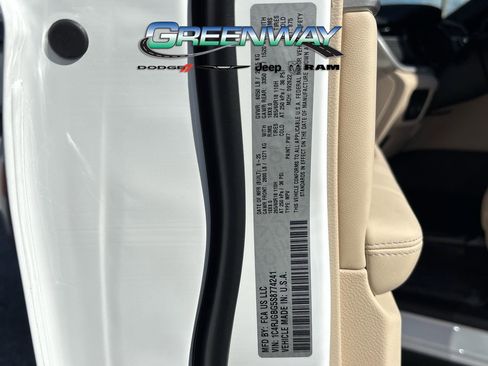 New 2025 Jeep Grand Cherokee Limited image 28