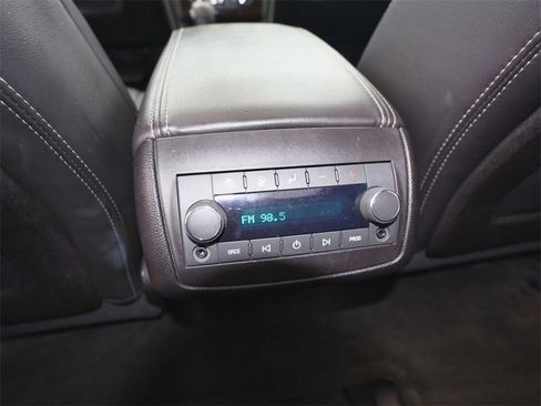 Used 2017 Chevrolet Traverse LT image 19