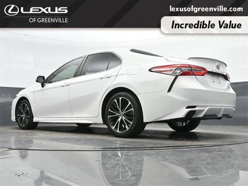 Used 2019 Toyota Camry SE image 14