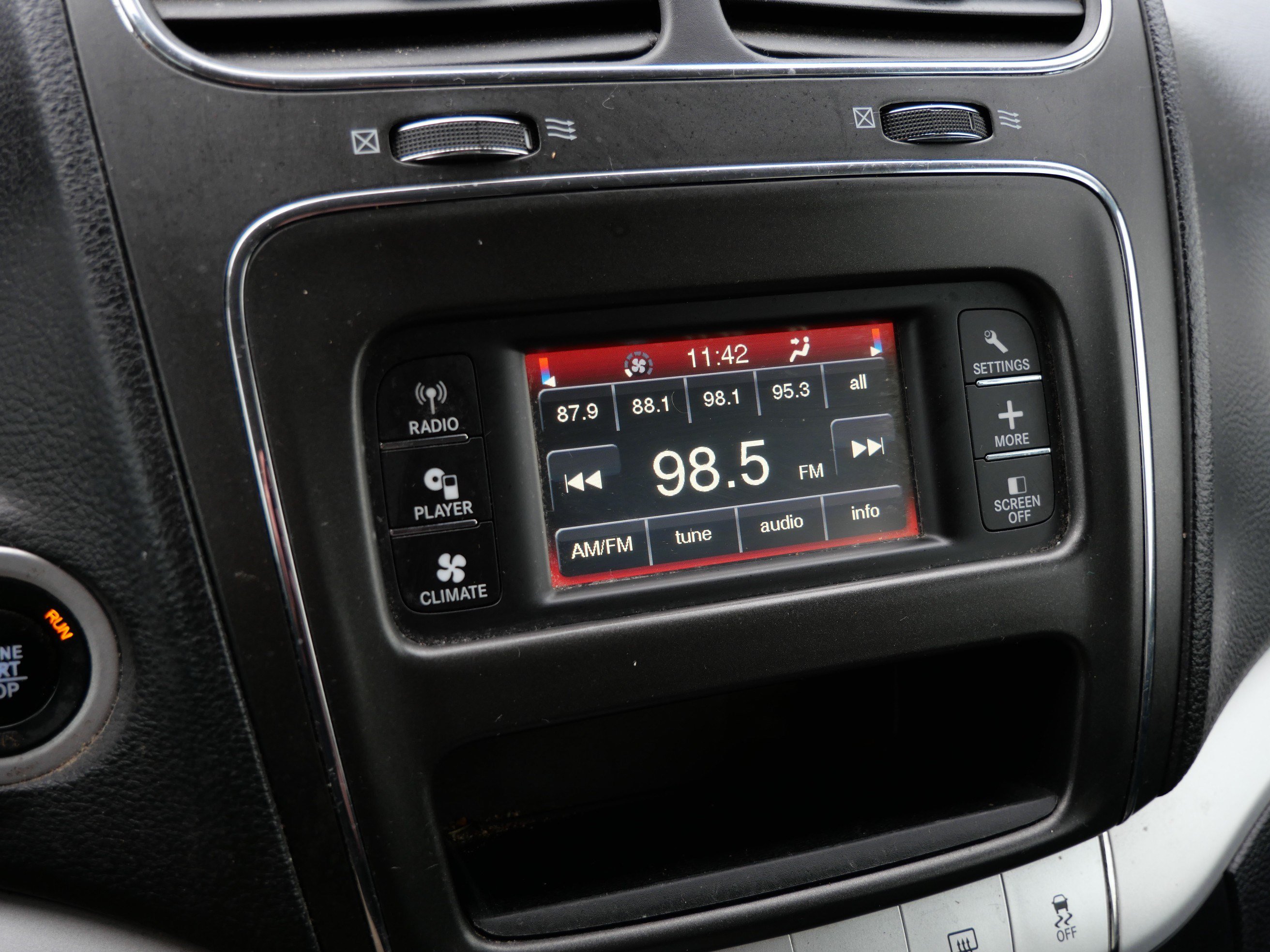 Used 2017 Dodge Journey SE FWD image 26