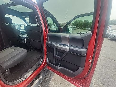 Used 2017 Ford F150 XLT w/ Equipment Group 302A Luxury AWD/4WD image 12
