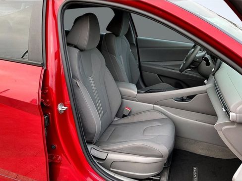 Used 2021 Hyundai Elantra SEL w/ Cargo Package image 7