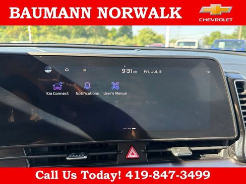 Used 2025 Kia Sportage EX FWD image 29