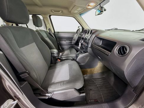 Used 2016 Jeep Patriot Sport w/ Power Value Group AWD/4WD image 28