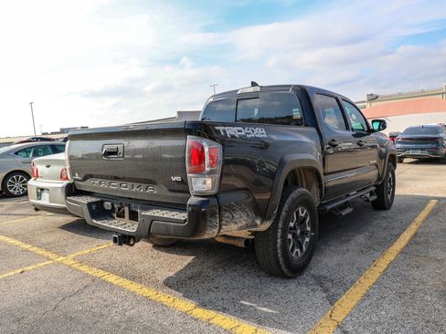 Used 2021 Toyota Tacoma TRD Off-Road image 8