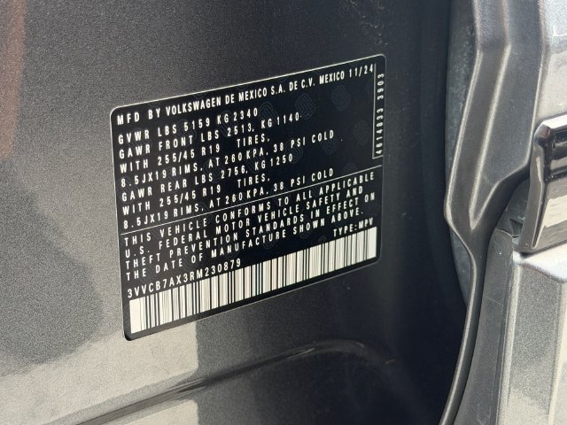 Used 2024 Volkswagen Tiguan SE R-Line FWD image 34
