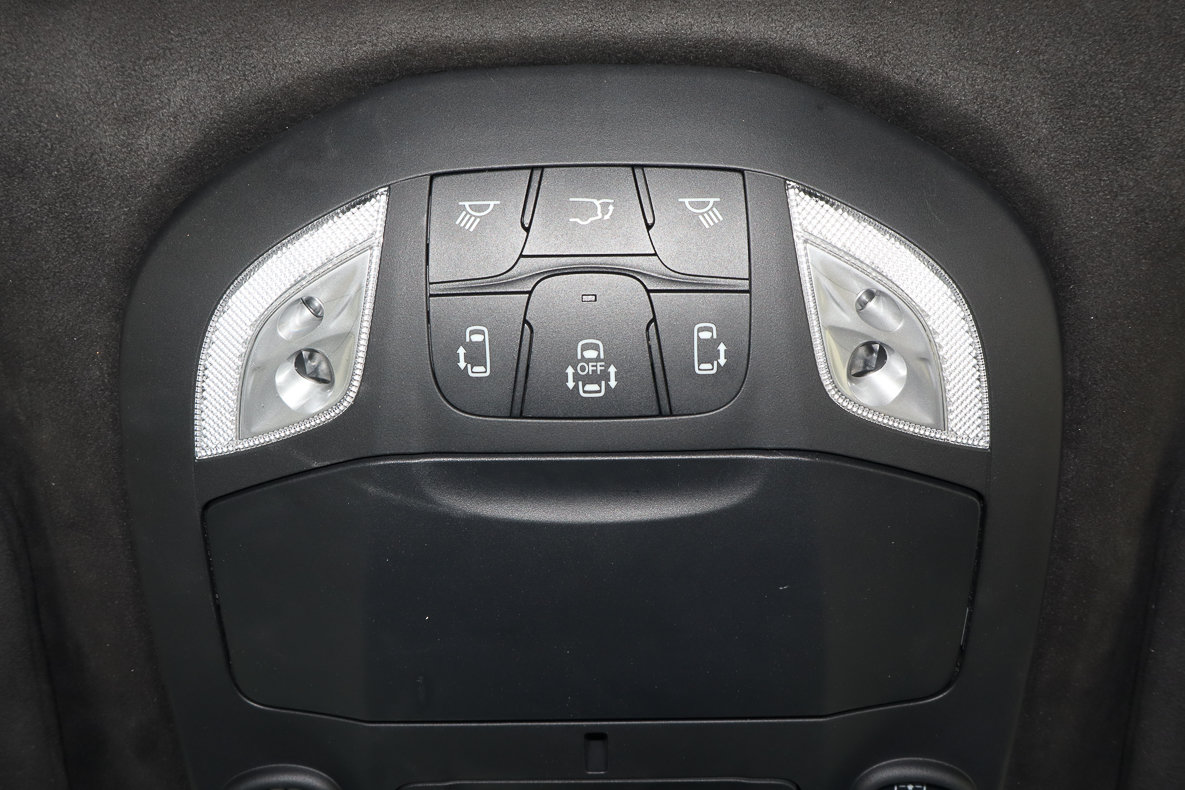 Used 2024 Chrysler Pacifica Pinnacle FWD image 34