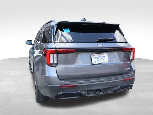 Used 2025 Ford Explorer ST-Line w/ ST-Line Street Pack AWD/4WD image 20