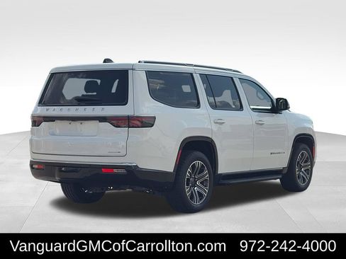 Used 2024 Jeep Wagoneer Series II w/ Flexible Seating Group RWD image 10