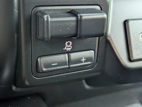 Used 2020 GMC Sierra 2500 AT4 w/ AT4 Premium Package AWD/4WD image 22