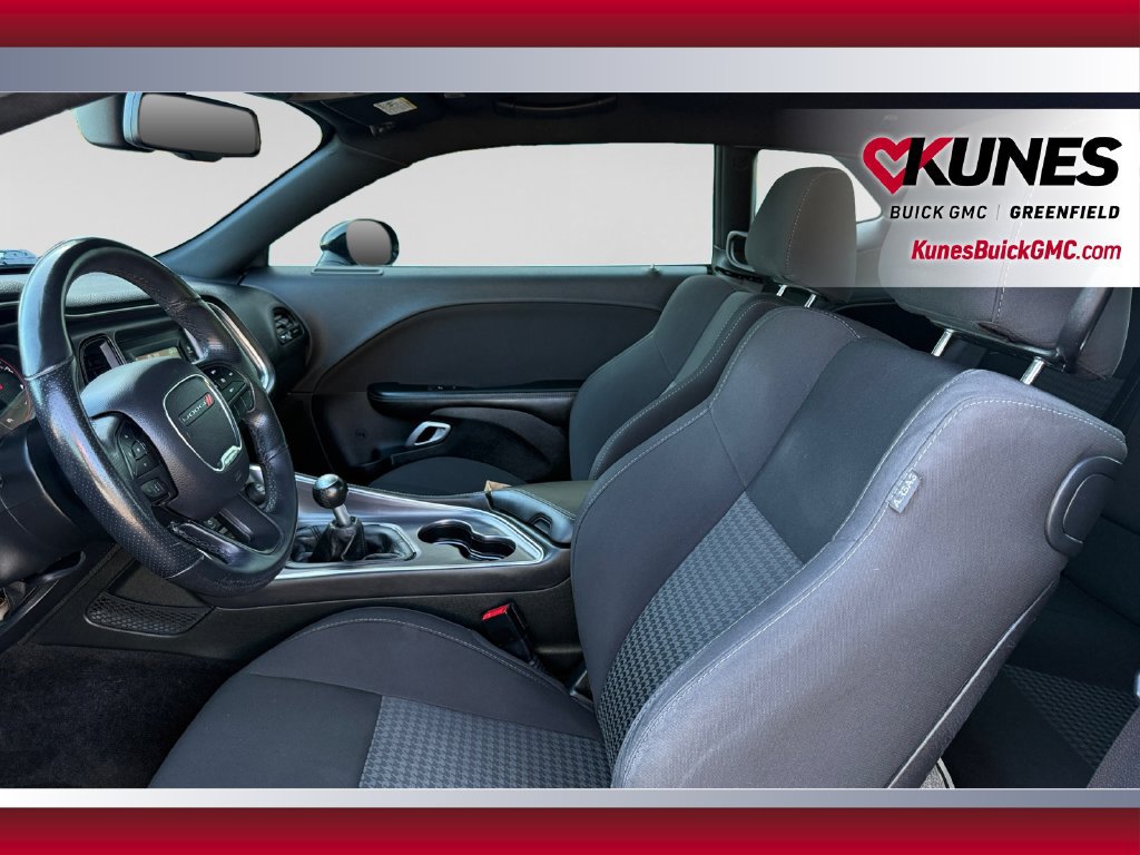 Used 2017 Dodge Challenger R/T RWD image 22