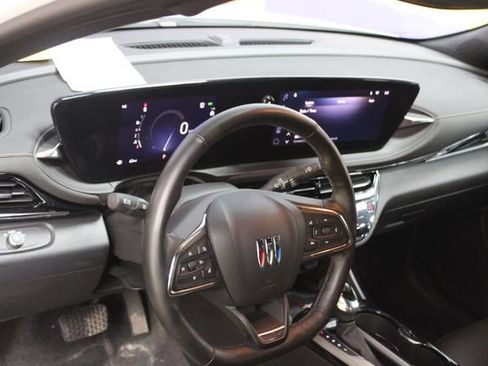 Used 2025 Buick Envista Avenir FWD image 14