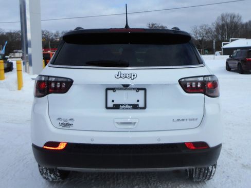 Certified 2024 Jeep Compass Limited image 27