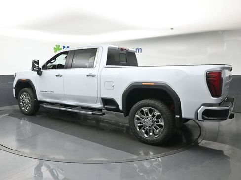 New 2026 GMC Sierra 2500 Denali w/ Denali Reserve Package AWD/4WD image 5