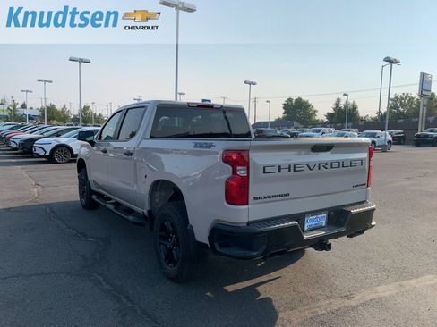 Used 2026 Chevrolet Silverado 1500 Custom Trail Boss w/ Dark Appearance Package AWD/4WD image 5