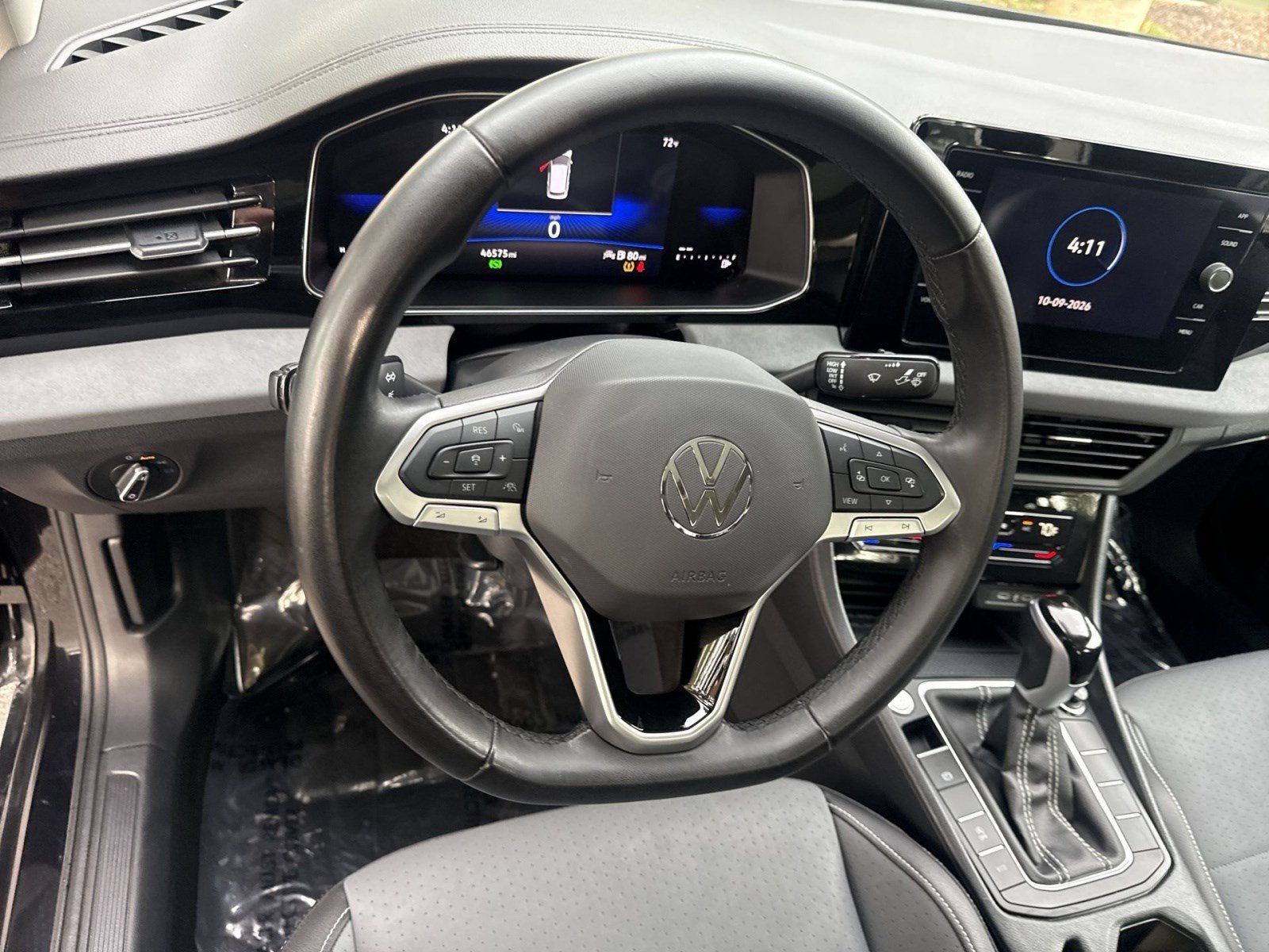 Used 2025 Volkswagen Jetta SE FWD image 16