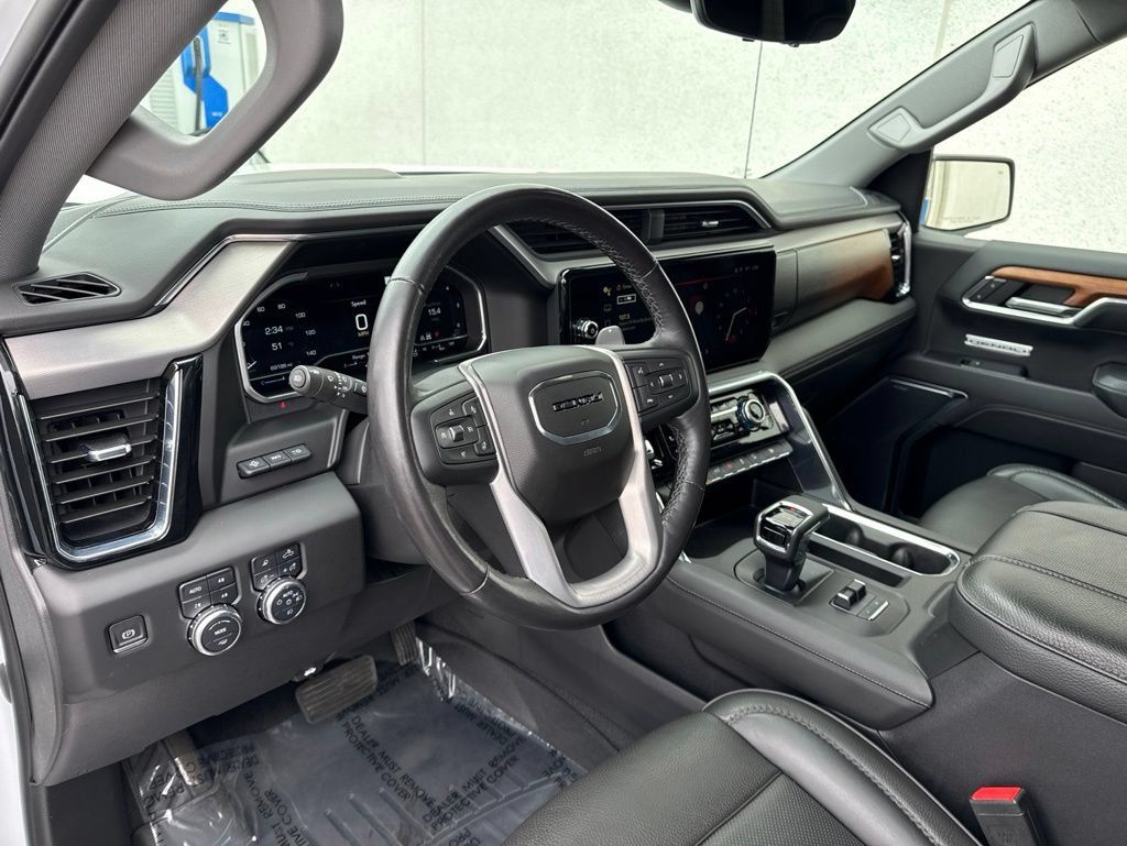 Used 2023 GMC Sierra 1500 Denali w/ Technology Package AWD/4WD image 12