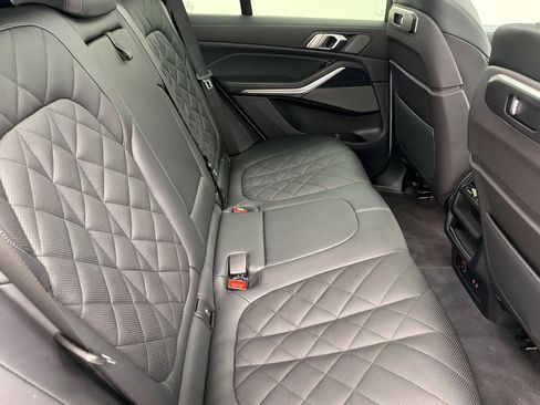 Used 2024 BMW X5 sDrive40i w/ M Sport Package RWD image 29