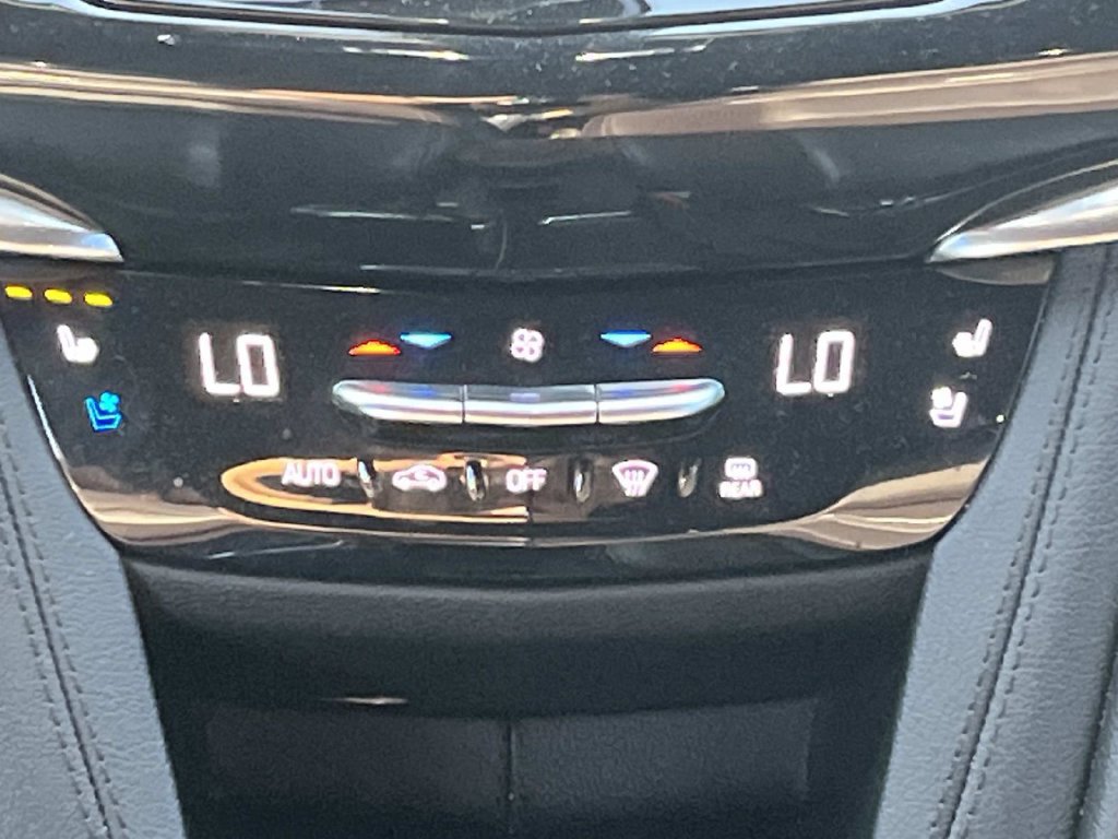 Used 2021 Cadillac XT6 Premium Luxury FWD image 16