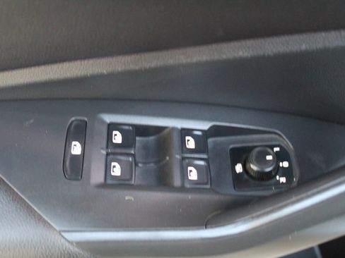Used 2019 Volkswagen Jetta SEL Premium FWD image 28