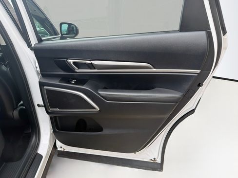 Used 2025 Kia Telluride S AWD/4WD image 34