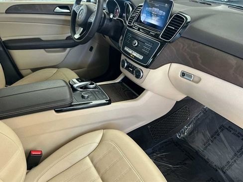 Used 2018 Mercedes-Benz GLE 350 4MATIC image 19