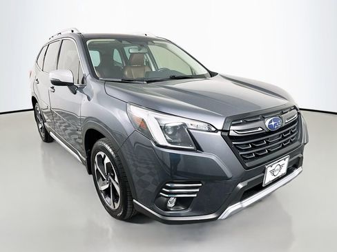 Used 2023 Subaru Forester Touring image 3