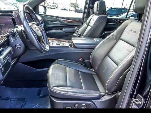 Certified 2024 Cadillac Escalade Premium Luxury AWD/4WD image 14