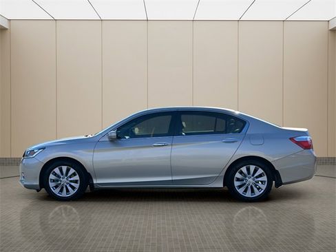 Used 2015 Honda Accord EX-L image 2