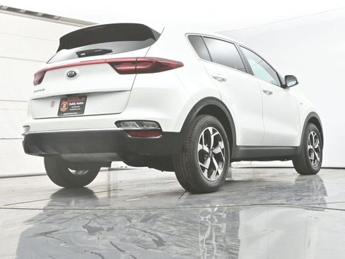 Used 2022 Kia Sportage LX AWD/4WD image 32