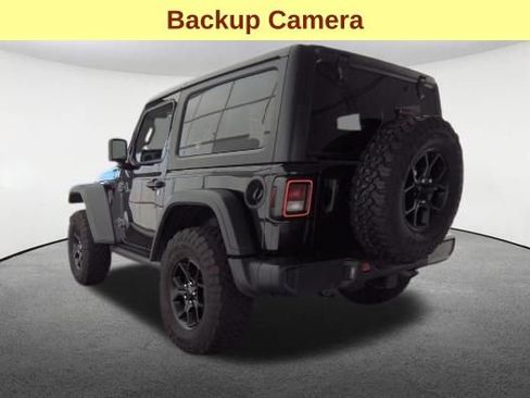 Used 2025 Jeep Wrangler Sport AWD/4WD image 8