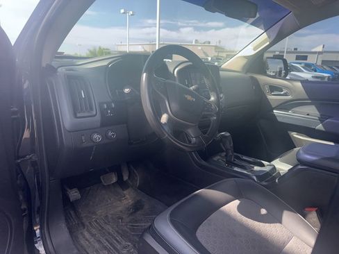 Used 2017 Chevrolet Colorado Z71 image 2