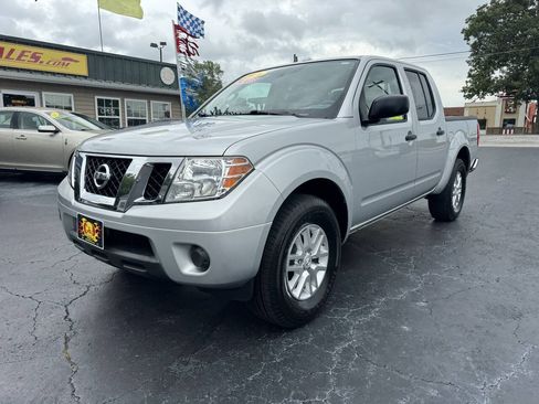 Used 2016 Nissan Frontier SV RWD image 3