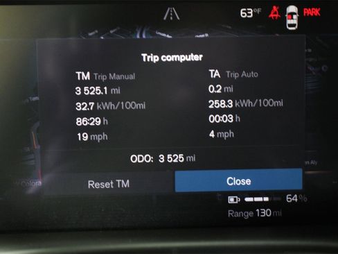 Certified 2023 Volvo C40 Recharge Core image 12