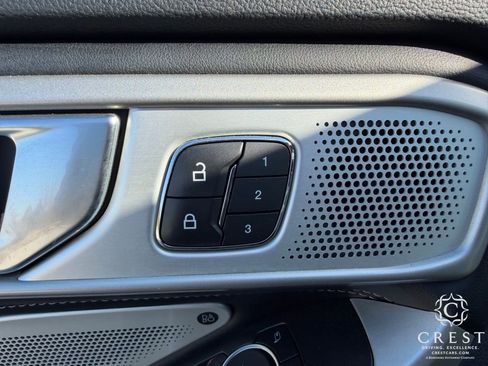 Used 2022 Ford Explorer Limited w/ Limited Technology Package image 13