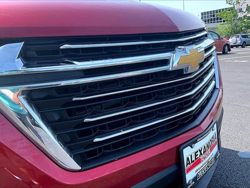 Used 2023 Chevrolet Traverse LT FWD image 29