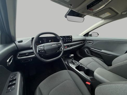 Used 2025 Kia K4 FWD image 24