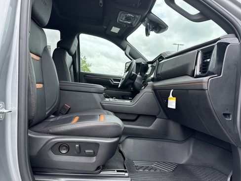 New 2026 GMC Sierra 2500 AT4 w/ AT4 Premium Plus Package AWD/4WD image 32