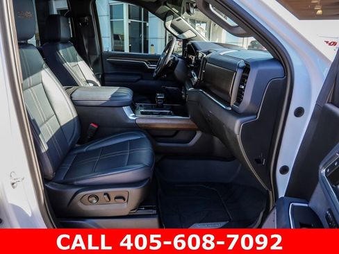 Certified 2023 Chevrolet Silverado 1500 High Country w/ High Country Premium Package AWD/4WD image 16