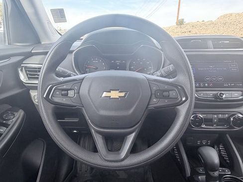 Used 2023 Chevrolet TrailBlazer LT w/ Convenience Package image 9