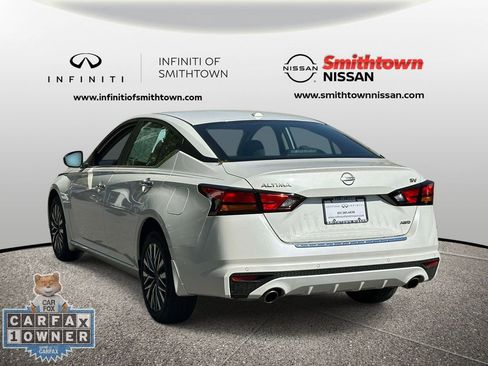 Used 2023 Nissan Altima 2.5 SV w/ SV Premium Package AWD/4WD image 11