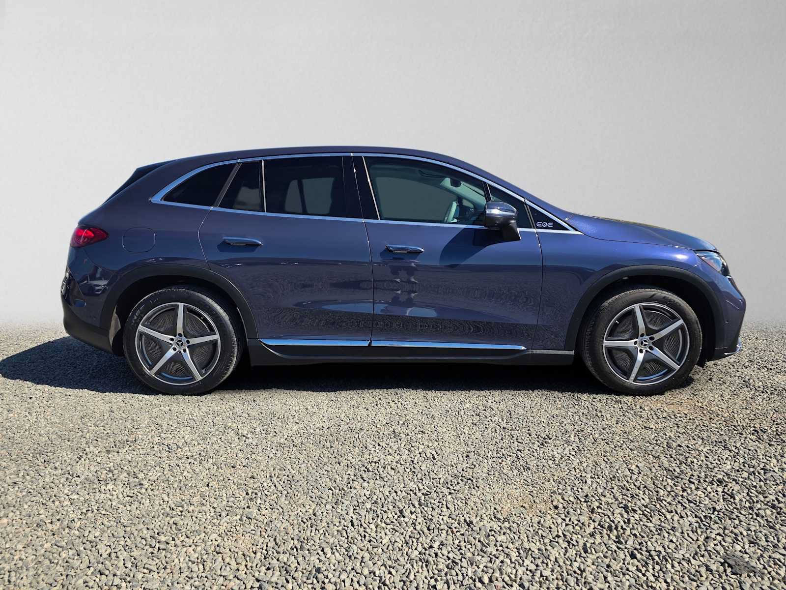 Used 2023 Mercedes-Benz EQE 350+ SUV w/ AMG Line Exterior Package image 2