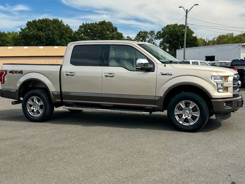 Used 2017 Ford F150 Lariat AWD/4WD image 2