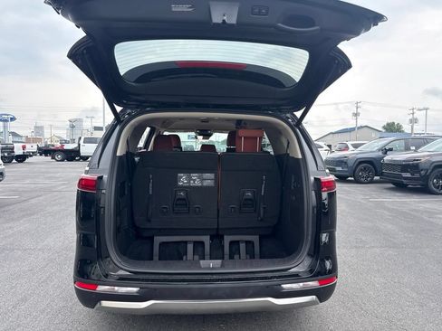 Used 2024 Kia Carnival SX FWD image 9